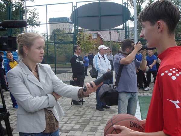 В Луганске прошел чемпионат по уличному баскетболу 