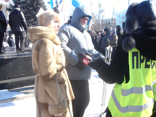 В Луганске Народное вече состоялось под песни «Любэ»