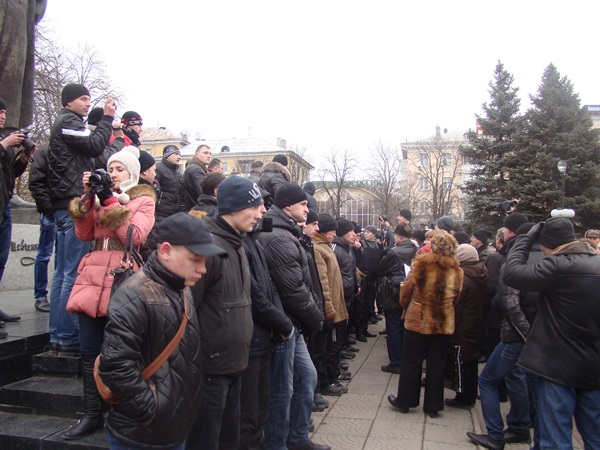 Струк охранял порядок во время митинга в Луганске 