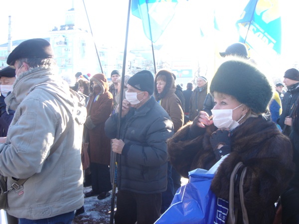 Луганские активисты выступили против принятых законов «Олийныка-Колесниченко»