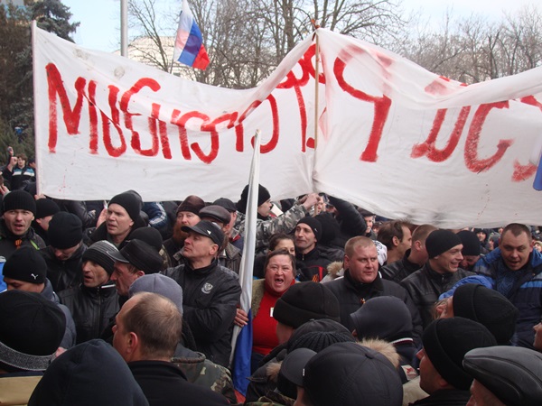 События 9 марта в Луганске (фоторепортаж)