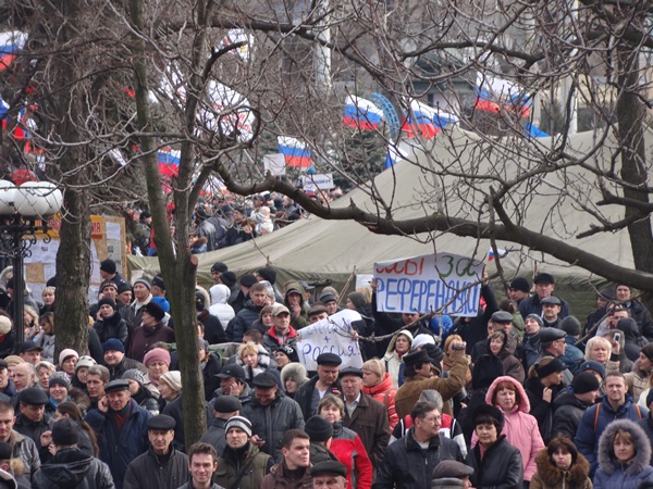 События 9 марта в Луганске (фоторепортаж)