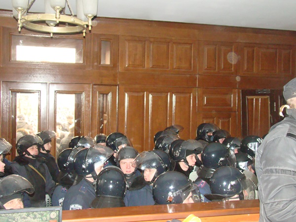 События 9 марта в Луганске (фоторепортаж)