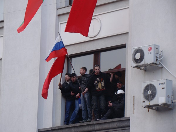 События 9 марта в Луганске (фоторепортаж)